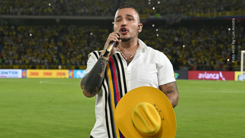 “Jessi Uribe” y un corazón: el gesto que sorprendió al cantante y encendió las redes sociales.