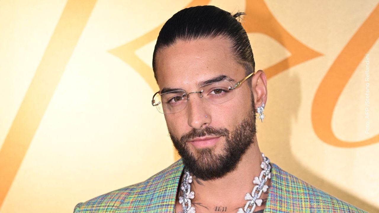 Maluma, cantante colombiano en una sesión de fotos en el desfile de Louis Vuitton Menswear Primavera-Verano 2024