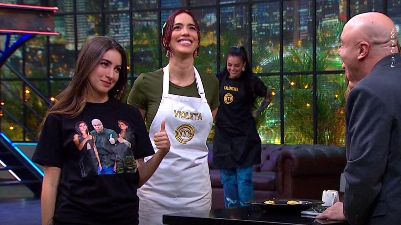 Valeria y Valentina se pusieron de acuerdo para lucir una camiseta similar en honor a Jorge Rausch.