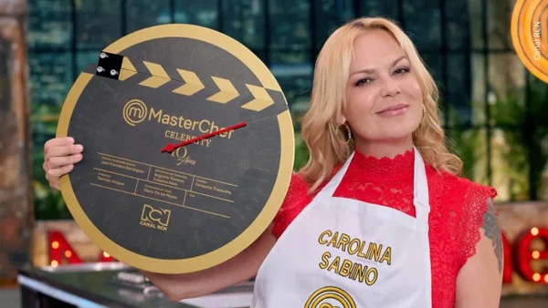 Carolina Sabino sorprendió con canción improvisada para MasterChef Celebrity Carolina Sabino sorprendió con canción improvisada para MasterChef Celebrity