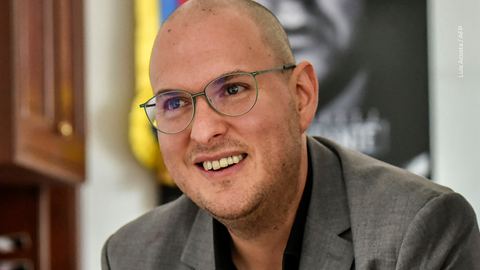 Andrés Parra enamora con foto de su nueva pareja