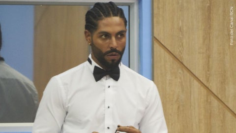 Marlon Solórzano de La casa de los famosos Colombia reveló, en sus redes sociales, un interesante accidente en su baño.