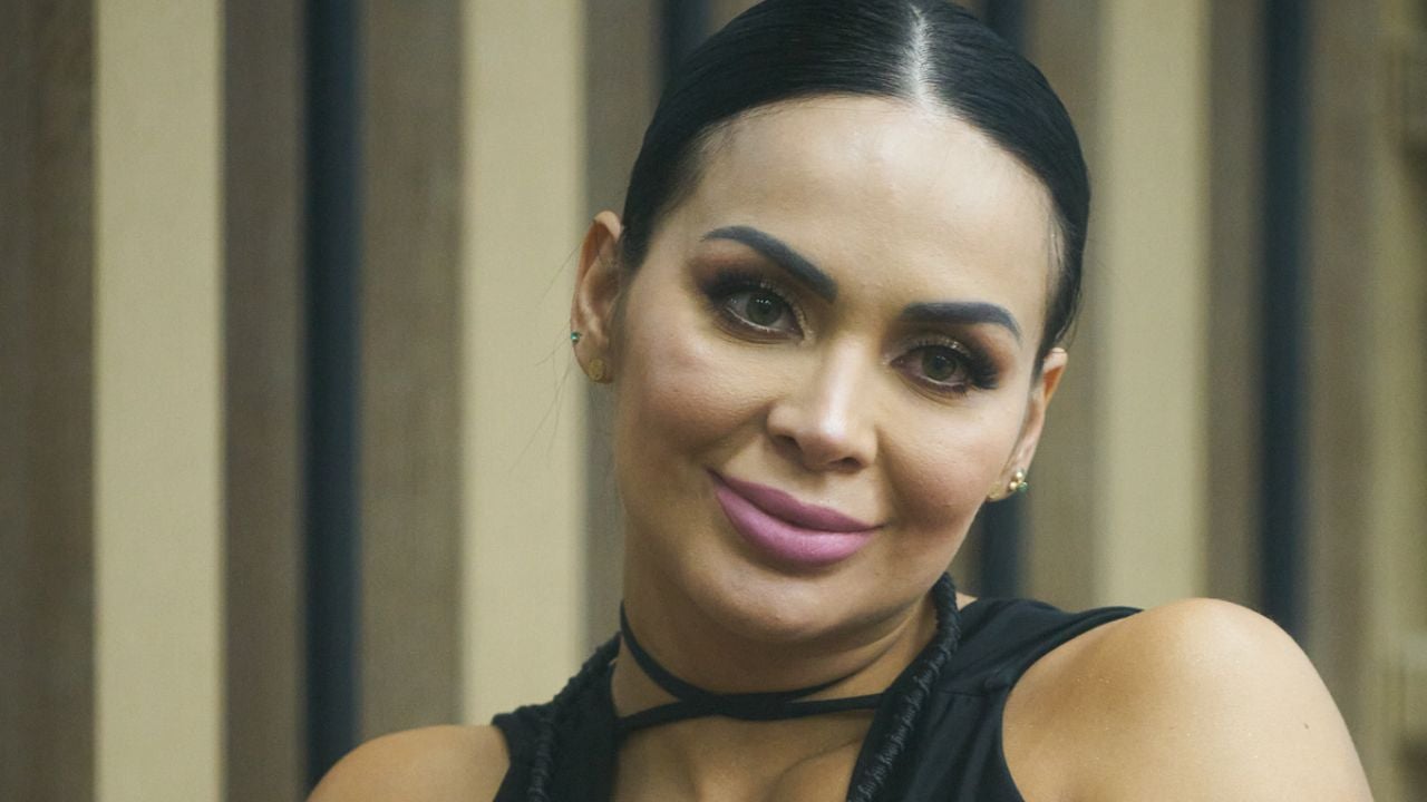 Laura González ha alegado, en redes sociales, que su expareja no la ha tratado bien y hasta le habría pedido que le devuelva sus regalos.