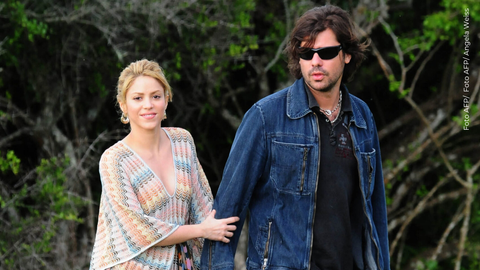 Shakira, Antonio de la Rúa