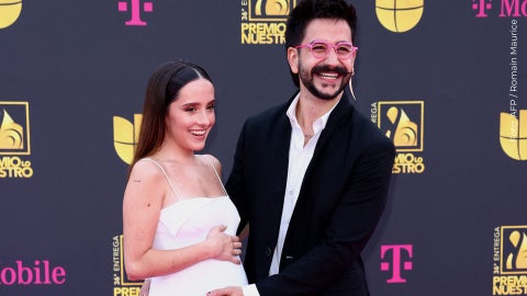 Hija de Camilo y Evaluna, Índigo, sorprendió con su swing al bailar en ensayo de su papá.