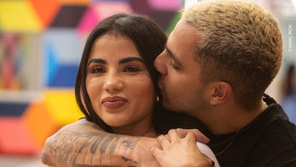 Altafulla respondió a quienes dicen que su relación con Karina es por show Altafulla respondió a quienes dicen que su relación con Karina es por show