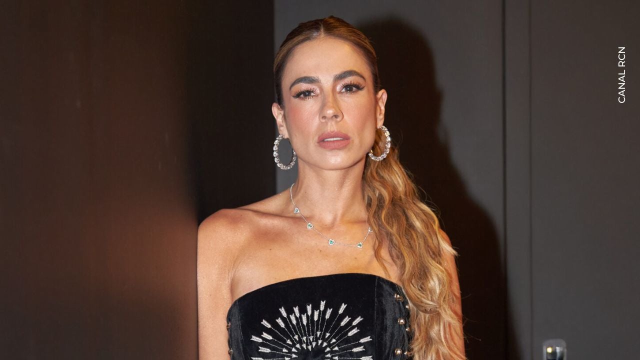 Carla Giraldo en la boda de Sara Corrales