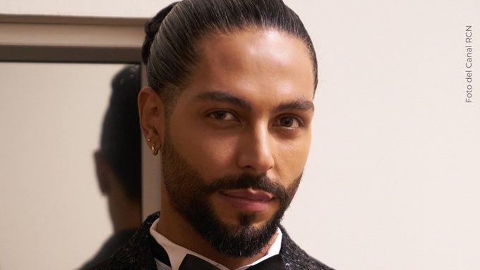Marlon Solórzano se defiende, con cifras, de quienes dicen que no está pegado. Marlon Solórzano de La casa de los famosos Colombia 2025 se defiende, con cifras, de quienes dicen que no está pegado en redes.
