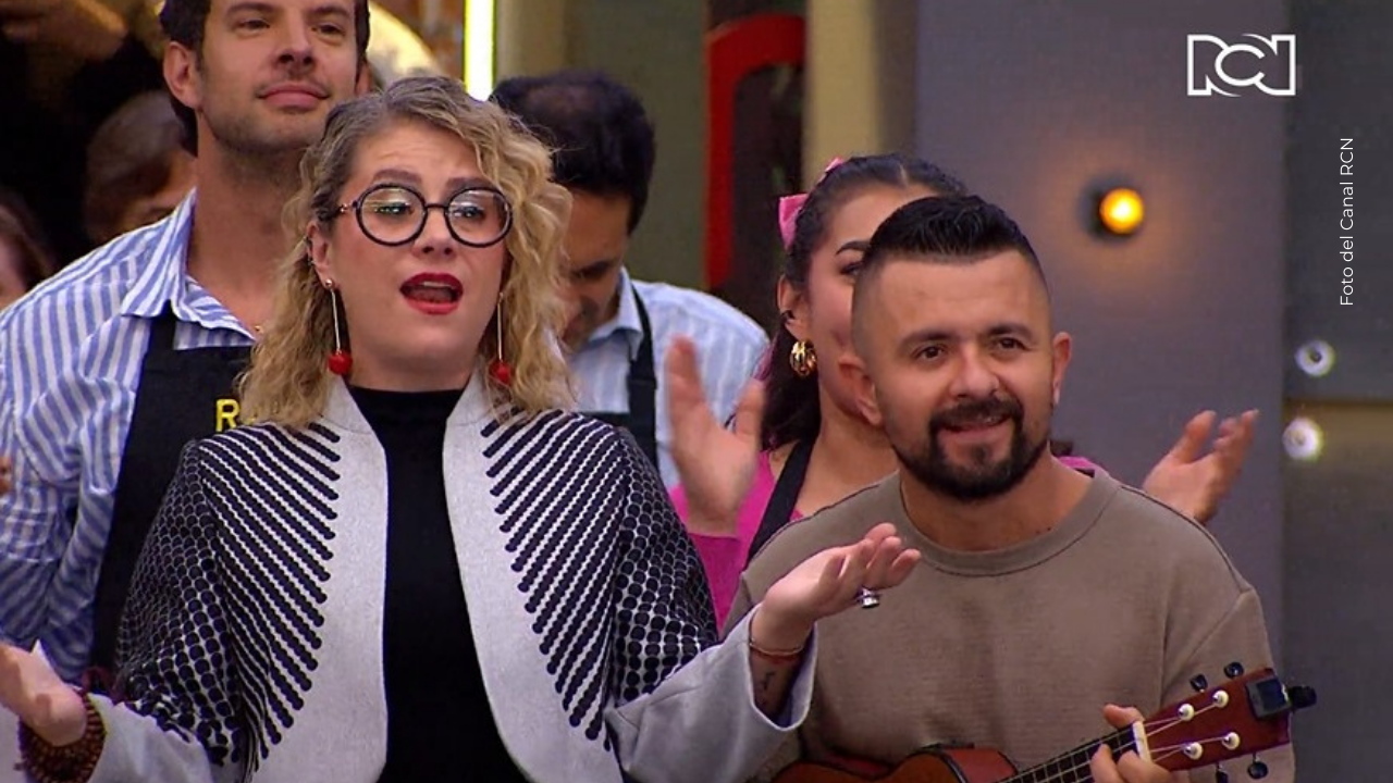 Belén le dedicó una trova a Claudia Bahamón