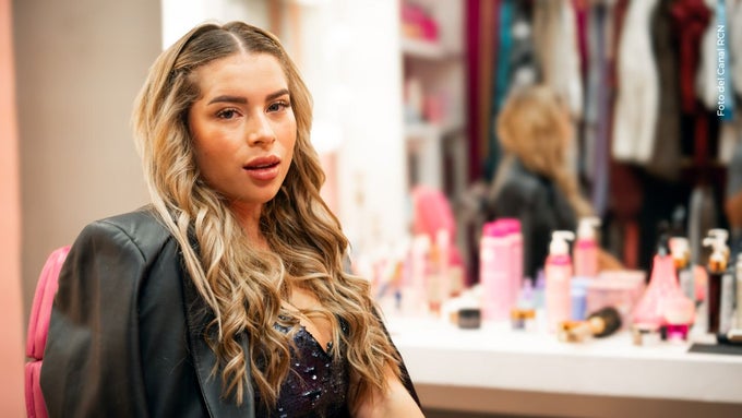 Ornella Sierra sorprende al debutar como presentadora en la televisión nacional