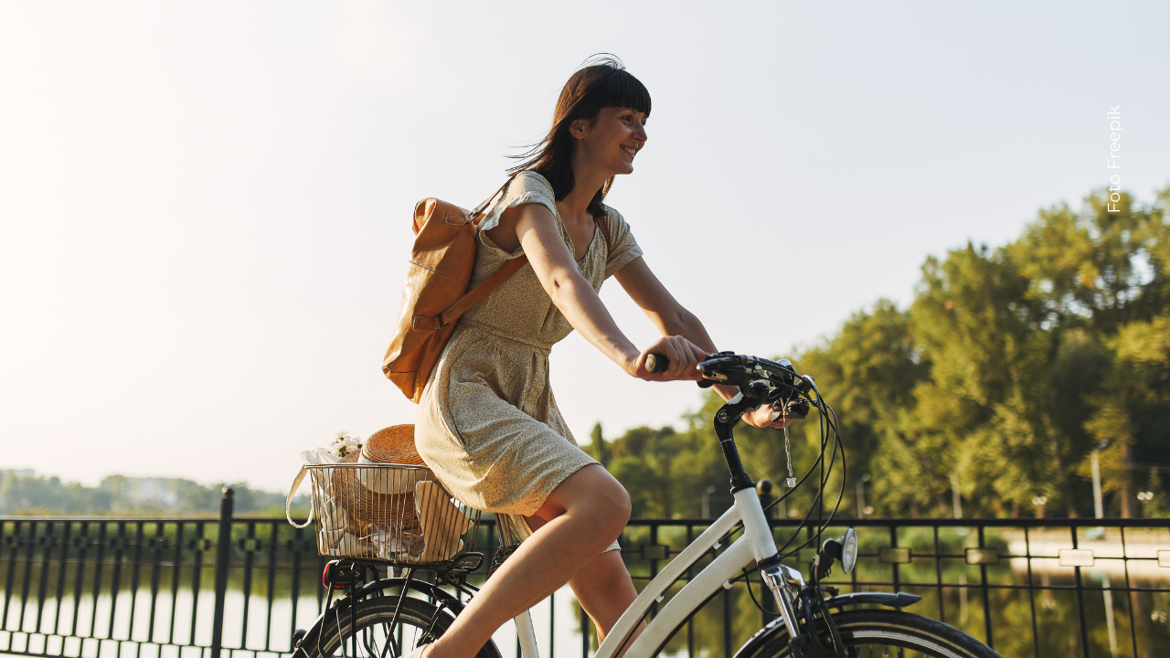 Montar en bicicleta es un recuerdo común de la infancia que se mantiene toda la vida.