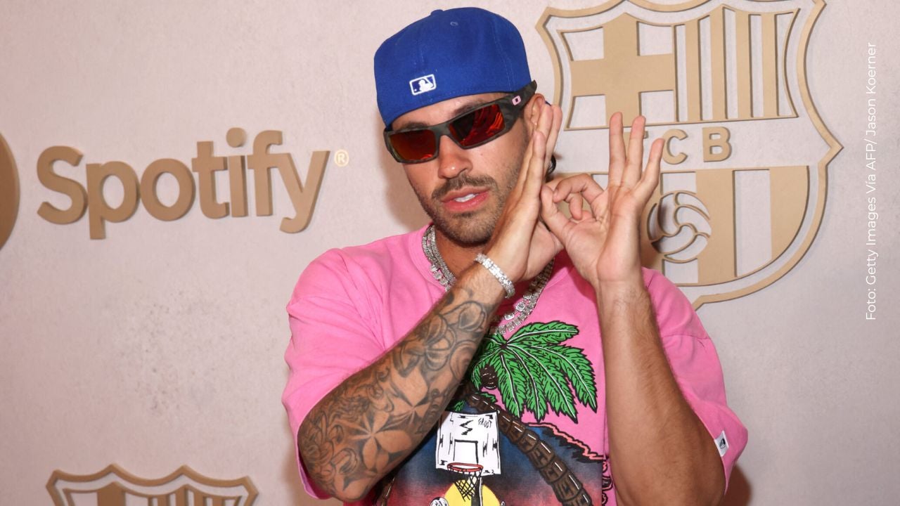 Feid en la alfombra roja de la celebración del FC Barcelona y Spotify de su asociación