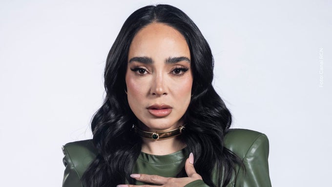 Manelyk González, se prepara para su intercambio de reality con La casa de los famosos Colombia Manelyk González posando para el intercambio de La casa de los famosos México a la de Colombia