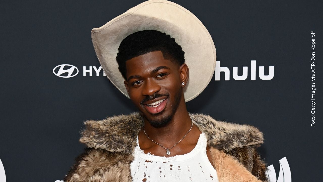 Lil Nas X, posando en los premios anuales GLAAD Media Awards Lil Nas X en los premios anuales GLAAD Media Awards