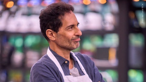 Luis Fernando Hoyos se lleva el pin de inmunidad en reto de MasterChef Celebrity y debe liderar equipo.
