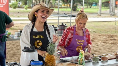 Valentina Taguado y Carolina Sabino se muestran molestas con sus capitanes en MasterChef Celebrity en reto de campo.