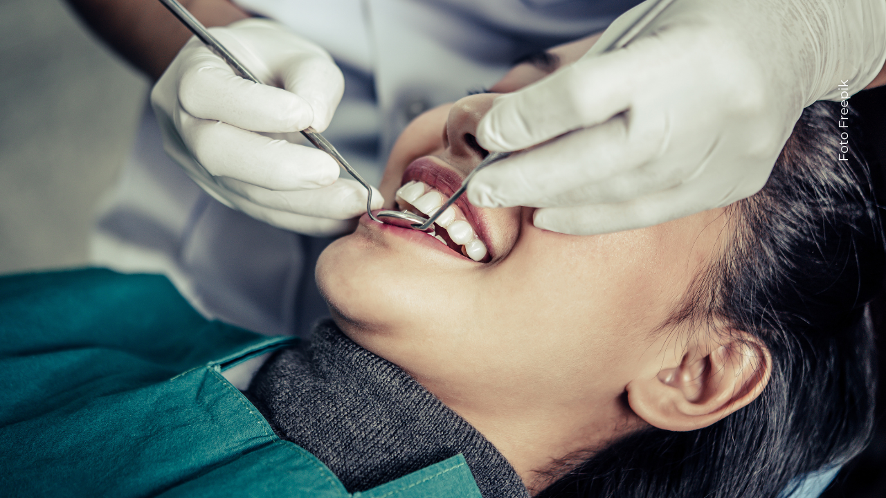 La ciencia sorprende: la queratina podría ser la clave para reparar el esmalte dental dañado.