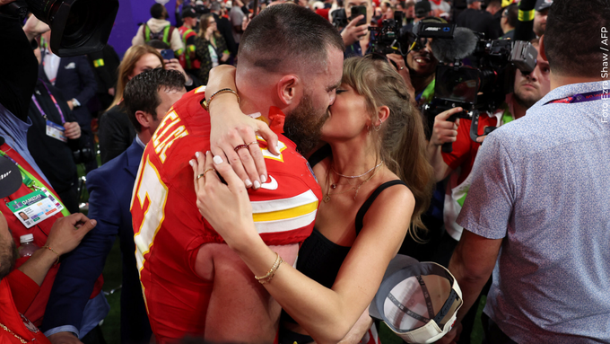 Taylor Swift y Travis Kelce Taylor Swift y Travis Kelce