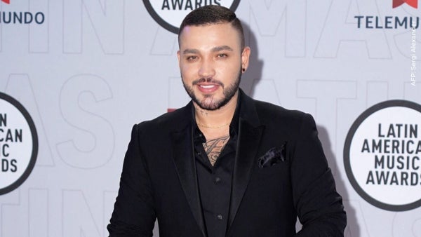 Jessi Uribe y Jean Carlos Centeno dicen cómo superar el desamor con “Dando Instrucciones”