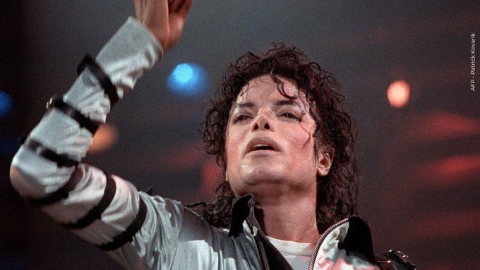 desafiaba-la-gravedad-la-ciencia-hizo-sorprendente-revelacion-sobre-michael-jackson Michael Jackson hacía su célebre inclinación en medio de la canción 'Smooth Criminal'. Foto / AFP: Patrick Kovarik