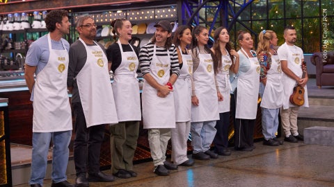 Claudia Bahamón organiza encuentro de esta temporada de MasterChef Celebrity en su casa y así lo registró Michelle Rouillard.