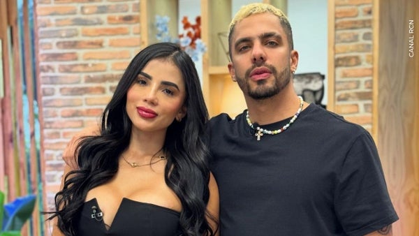 Karina García se va enojada de un en vivo con Altafulla tras revisar su celular Karina García se va enojada de un en vivo con Altafulla tras revisar su celular