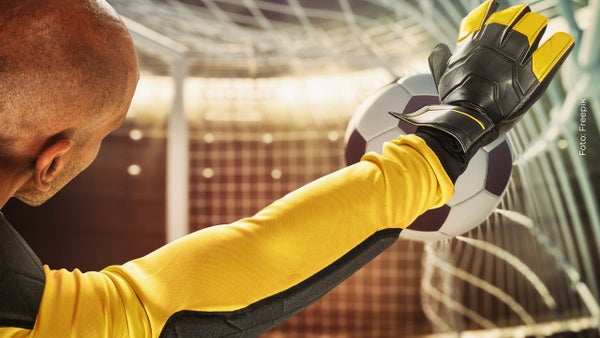 VIDEO | Arquero nicaragüense causa furor en redes sociales al imitar a Miss Universo en pleno partido VIDEO | Arquero nicaragüense causa furor en redes sociales al imitar a Miss Universo en pleno partido