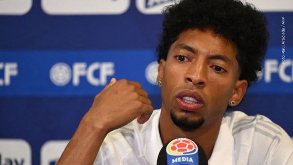 Selección Colombia alista su camino al Mundial y Mojica pone toque “fashion” con accesorio de lujo