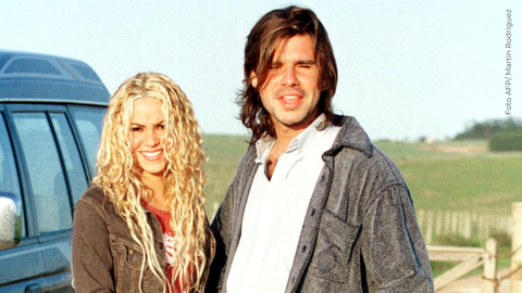 Shakira, Antonio de la Rúa