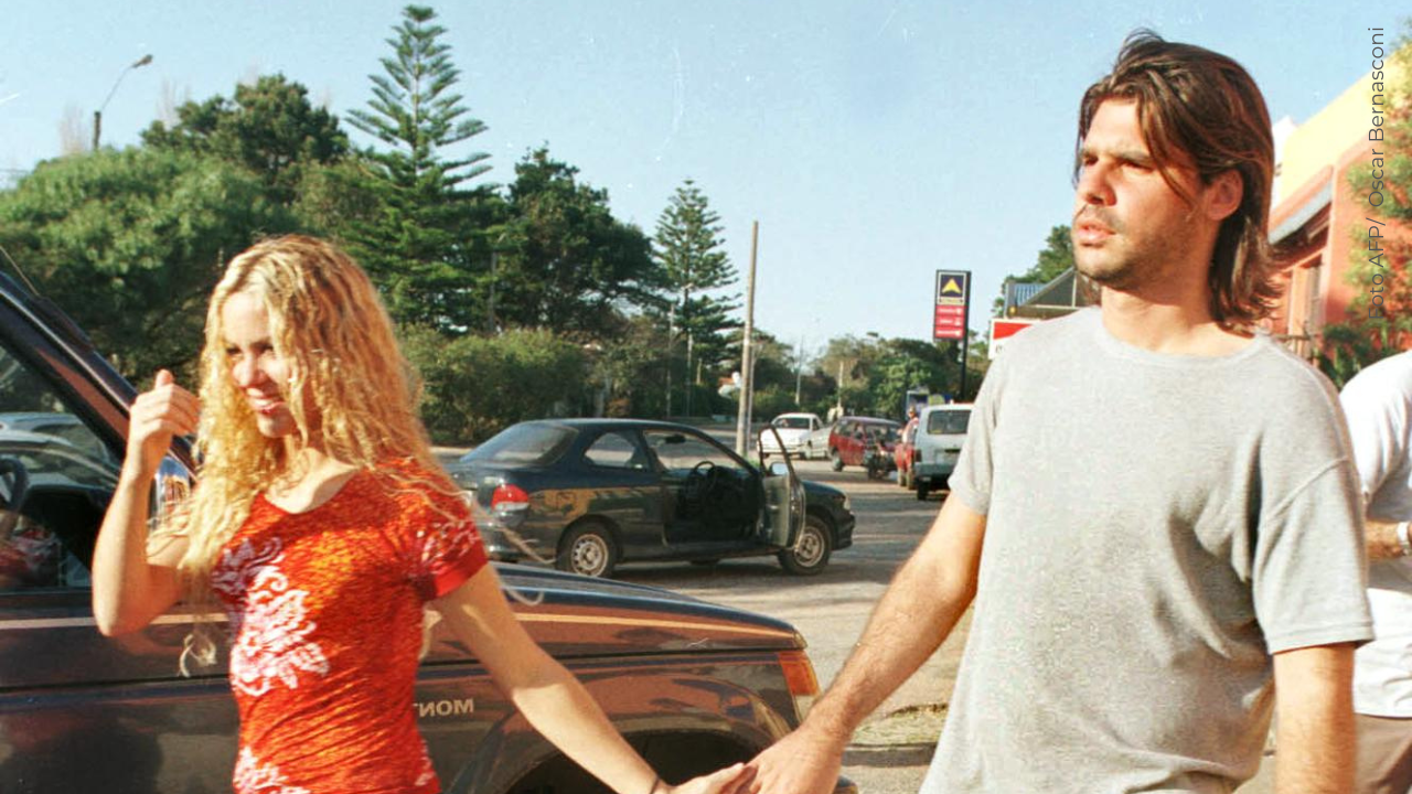 Shakira, Antonio de la Rúa