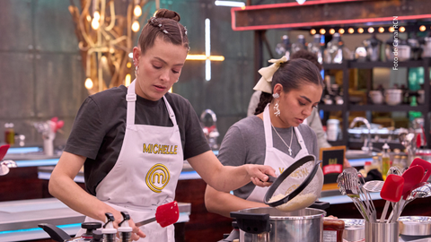 Valentina Taguado y Michelle Rouillard en MasterChef Celebrity 2025.