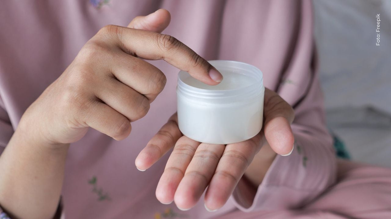 Truco con vaselina para que tu perfume dure todo el día
