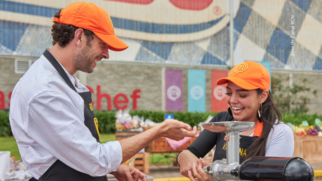 Valentina Taguado y Raúl Ocampo en MasterChef Celebrity 2025.