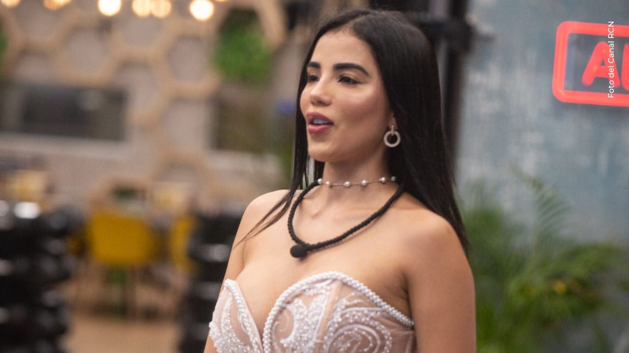 Así fue el descuido que llevó a Karina García a finalizar su en vivo en TikTok