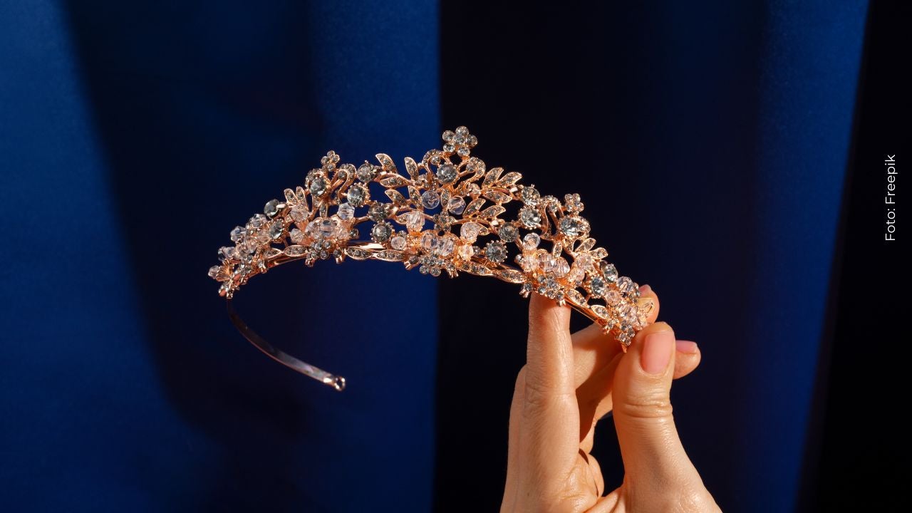 Corona de reina de belleza