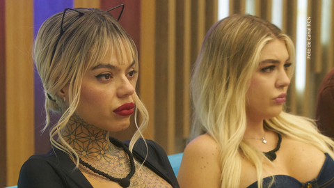 Melissa Gate y Yana Karpova en La casa de los famosos Colombia 2025.