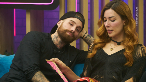 Norma Nivia y Mateo Varela en La casa de los famosos Colombia 2025.