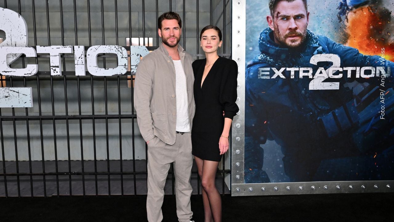 Liam Hemsworth y Gabriella Brooks en el estreno en Estados Unidos de "Extraction 2"