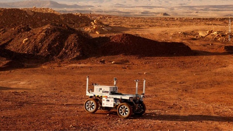 El estudio se realizó a partir de la extracción de una roca de Marte por parte del rover Perseverance. Foto: AFP / Jack Guez