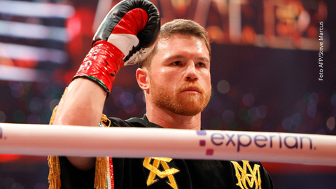 Emily Álvarez brilló en Las Vegas con un look elegante que cautivó a todos durante la pelea de su padre, Canelo.