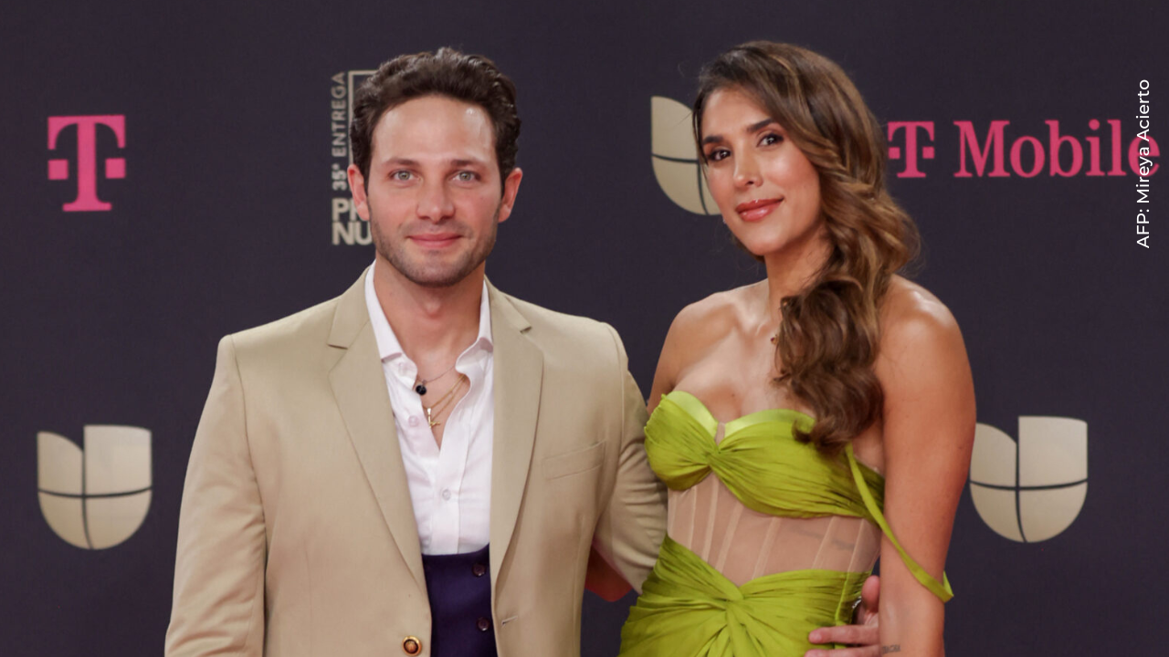 Salomé Rodríguez, hija de Daniela Ospina, con gabriel coronel