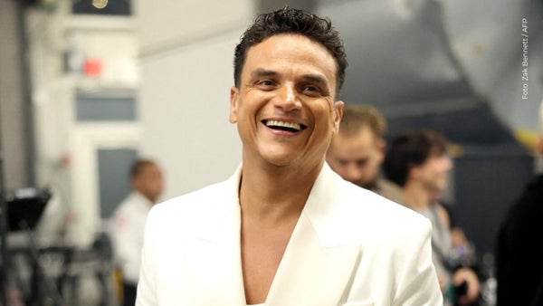 Silvestre Dangond y Sebastián Yatra le cantan al amor en “Una Vaina Bien” Silvestre Dangond y Sebastián Yatra le cantan al amor en “Una Vaina Bien”