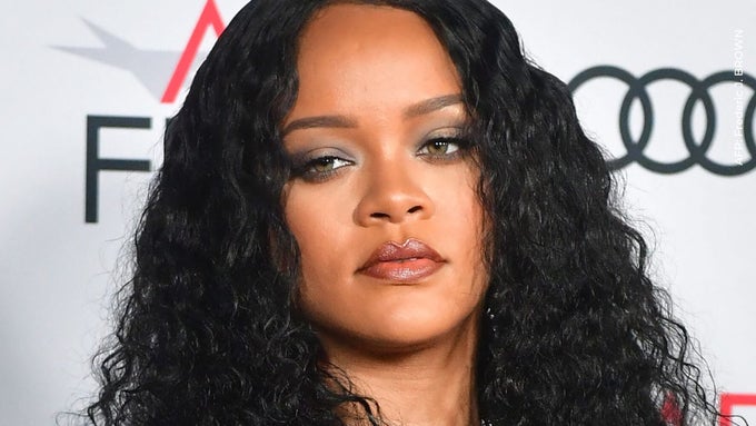 Rihanna mostró a su tercera bebé
