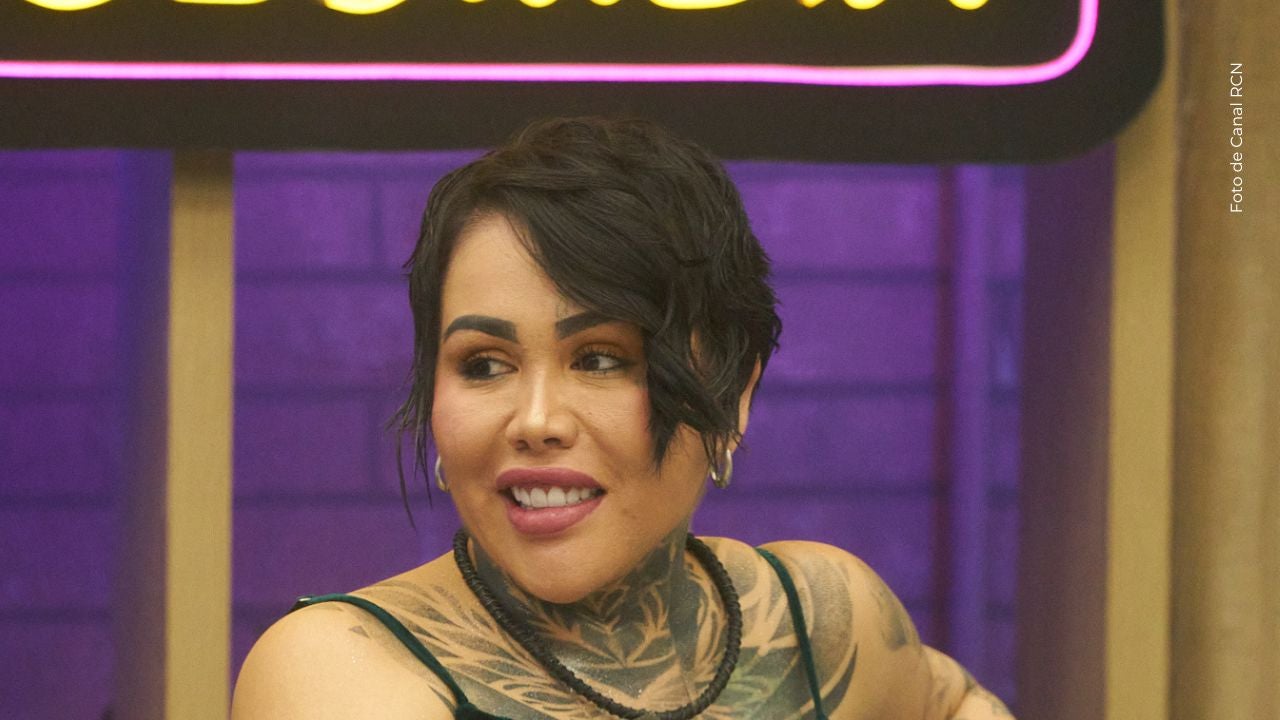 Yina Calderón se prepara para su encuentro de boxeo con Andrea Valdiri.