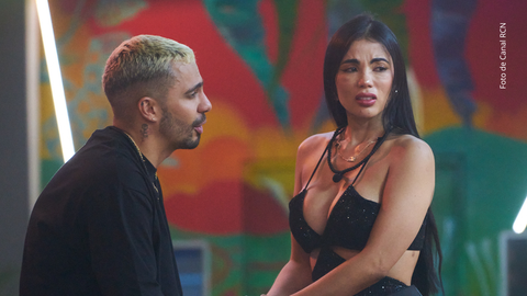 Karina García y Andrés Altafulla en La casa de los famosos Colombia 2025.