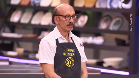 Entre aplausos y emoción, Jorge Herrera volvió a la cocina más famosa del país.