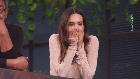 Alejandra Ávila no pudo contener las lágrimas en MasterChef tras un error que le costó puntos a su equipo.