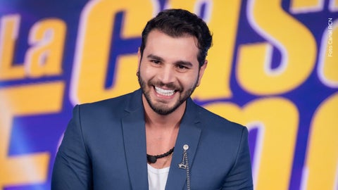 Camilo Trujillo compartió romántica foto junto a misteriosa mujer