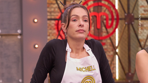 Michelle Rouillard luchó contra la estufa en el reto de campo en Tolemaida.
