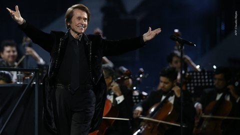 Raphael cancela concierto tras su complicado estado de salud.